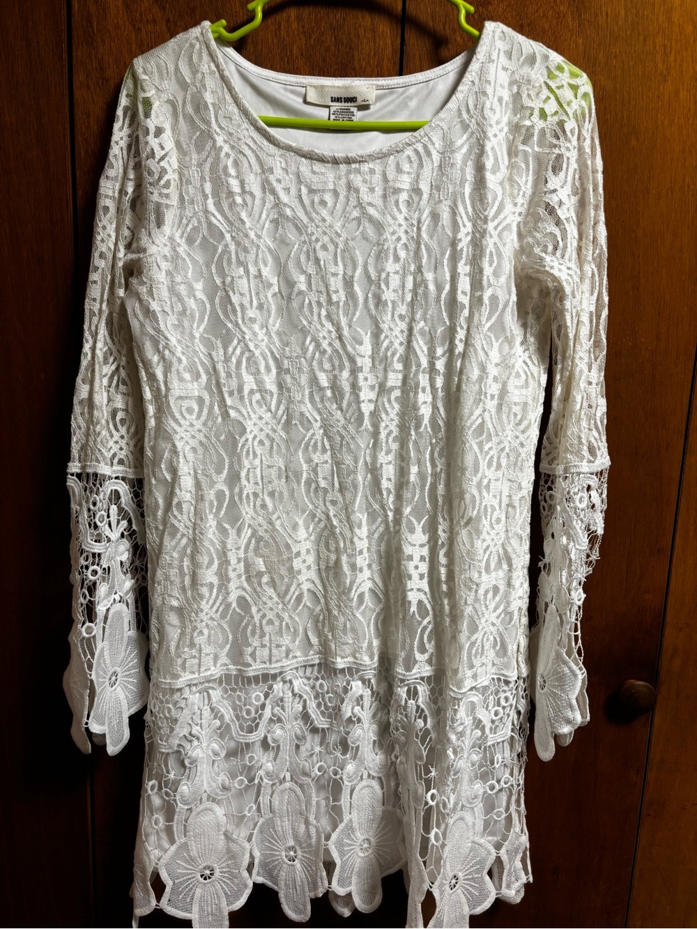 Sans Souci White Lace Floral Long Sleeve Tunic